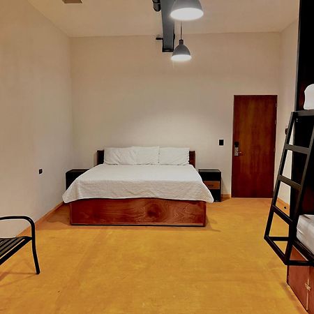 Caleta Hostel Rooftop & Pool カンクン エクステリア 写真