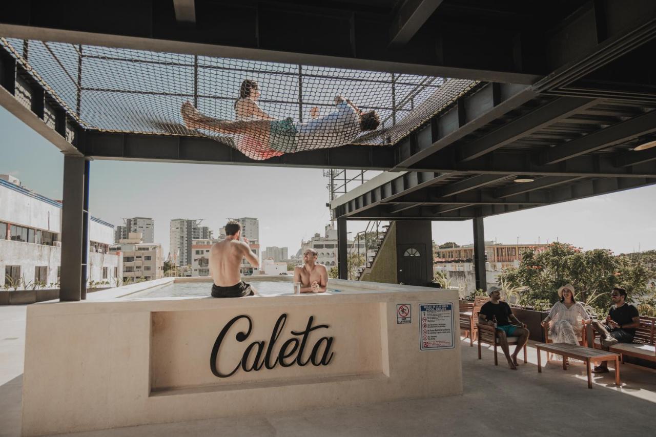 Caleta Hostel Rooftop & Pool カンクン エクステリア 写真