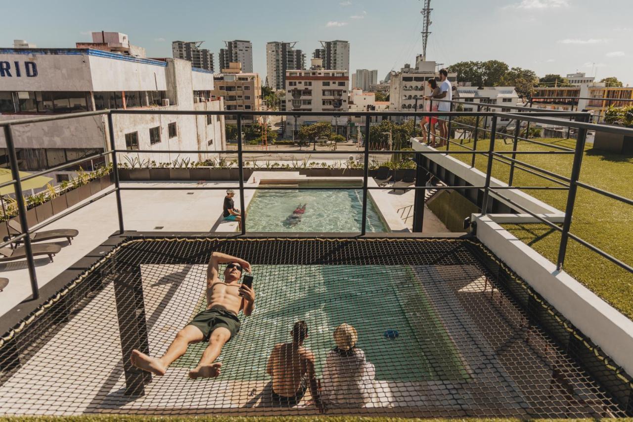 Caleta Hostel Rooftop & Pool カンクン エクステリア 写真