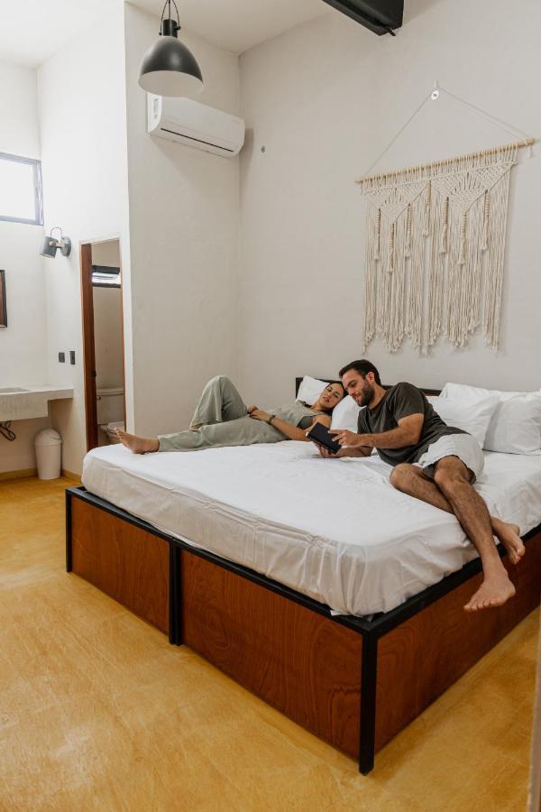 Caleta Hostel Rooftop & Pool カンクン エクステリア 写真